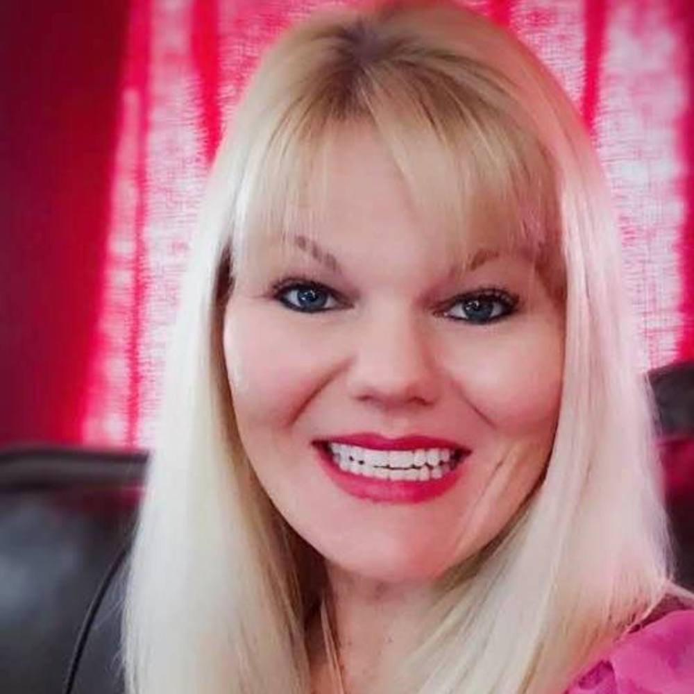 Meet your Posher, Suzanne